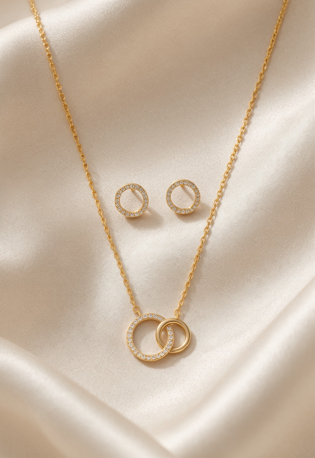 Pendent set
