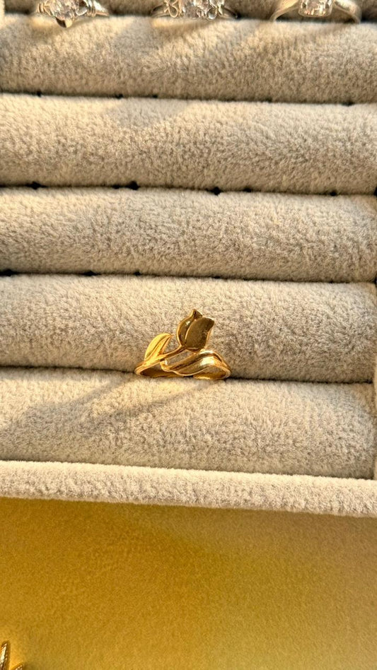 Tulip Grace Ring