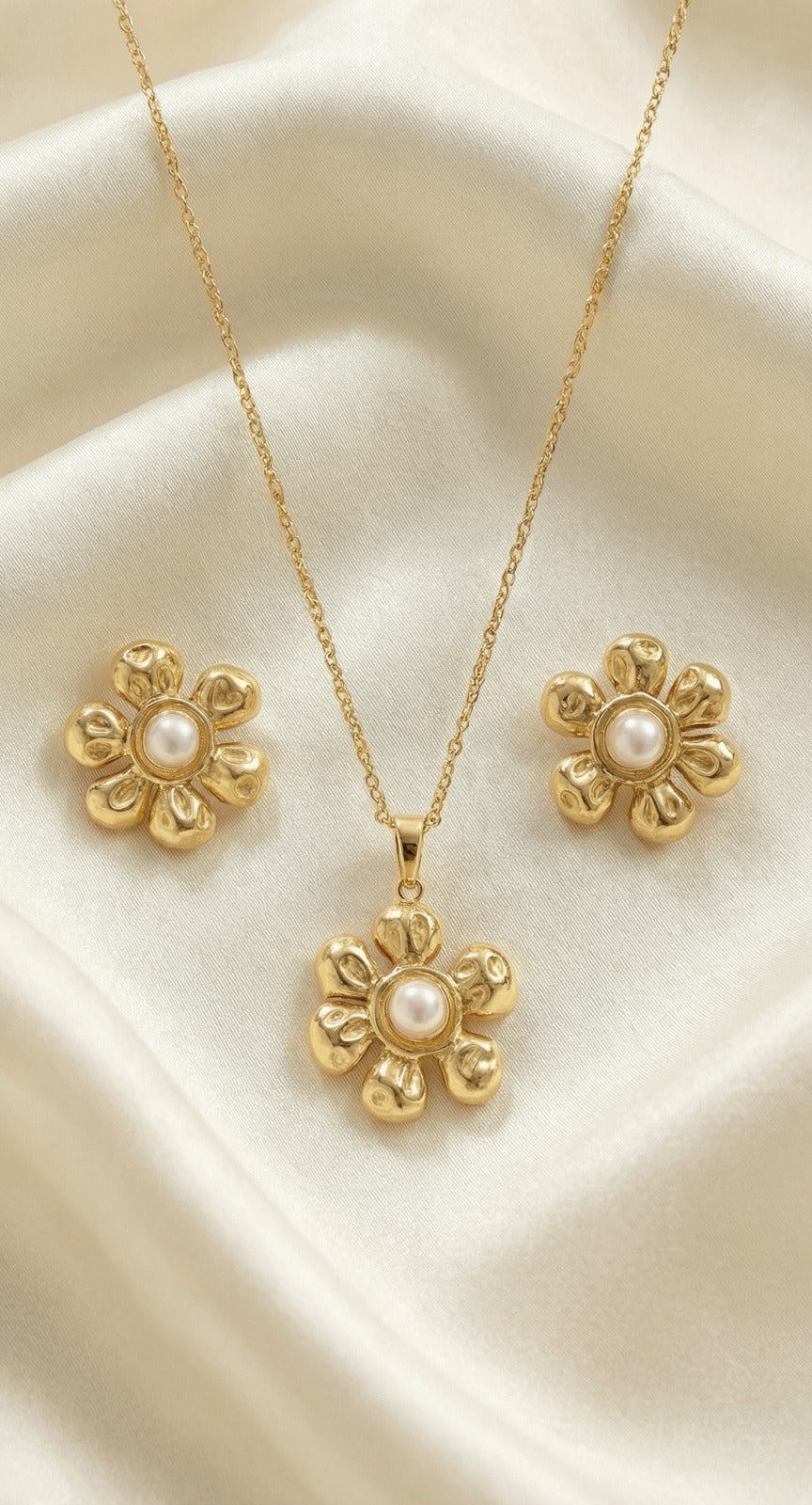 Golden Blossom Pearl Set